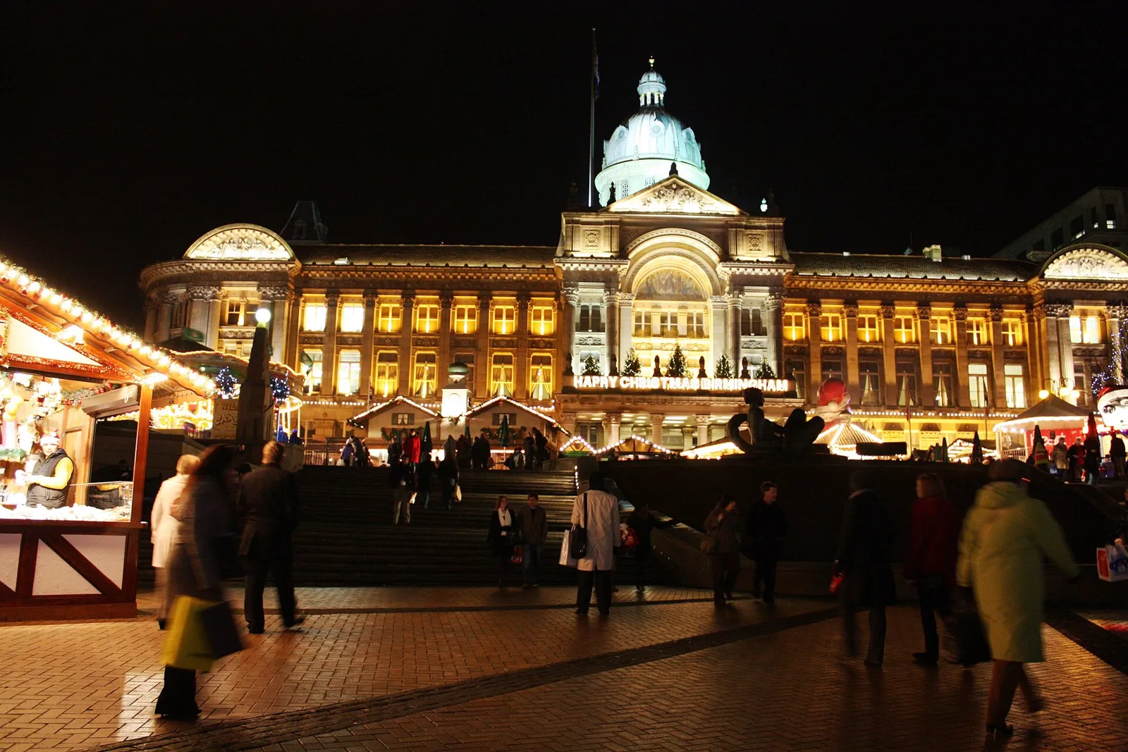 Victoria Square - Frankfurt Christmas Market and Birmingham Council House by night in December 2008