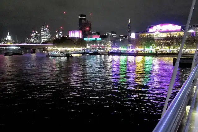 South Bank Centre, night view from Hungerford Bridge