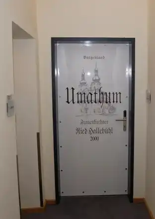 Wine-themed detail at Hotel Rathaus Wein & Design