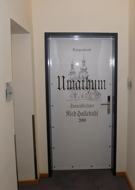 Wine-themed detail at Hotel Rathaus Wein & Design
